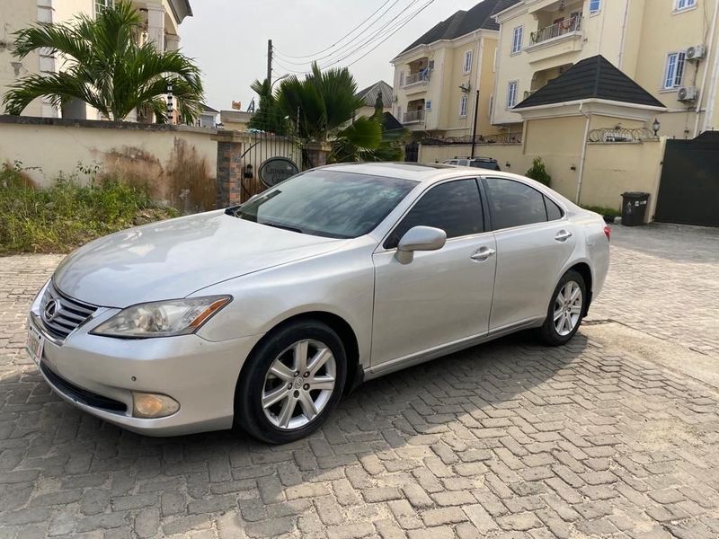 Thumbnail 2 of 2010 Lexus ES